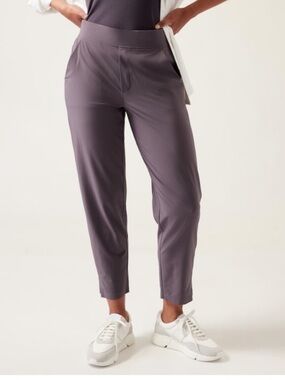 EUC Athleta Brooklyn Ankle Pant Dusk Violet size 6